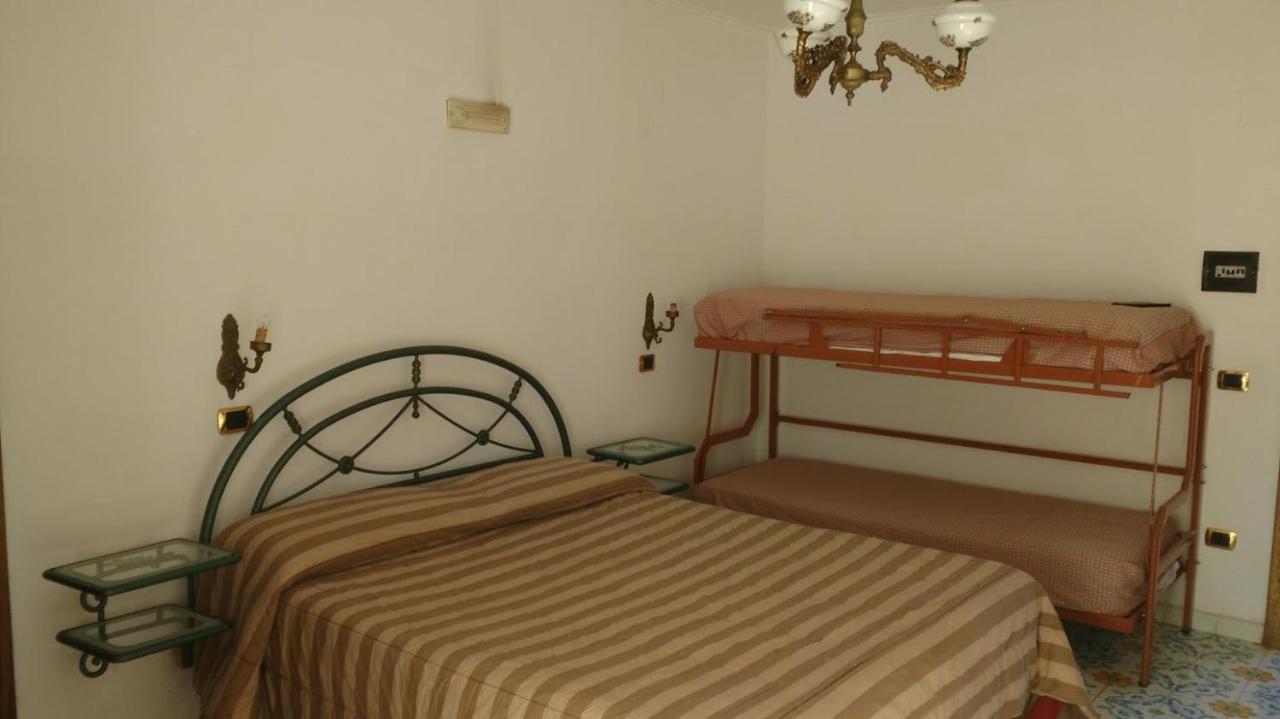 "Villa Pompei" Camere Familiari Exterior foto